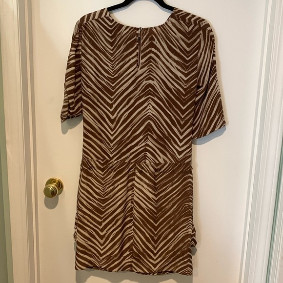 BCBG MAX AZRIA 100% silk brown/cream zebra print dress. Size US S. - Picture 2 of 12